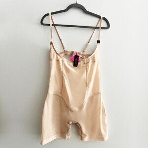 NWT - LA SENZA SHAPING BODYSUITS WOMEN'S LG - BEIGE